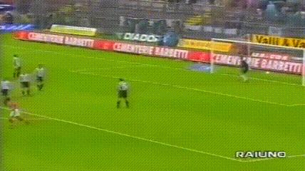 十大让人难以置信和疯狂的进球,这些精彩的进球一定不容错过