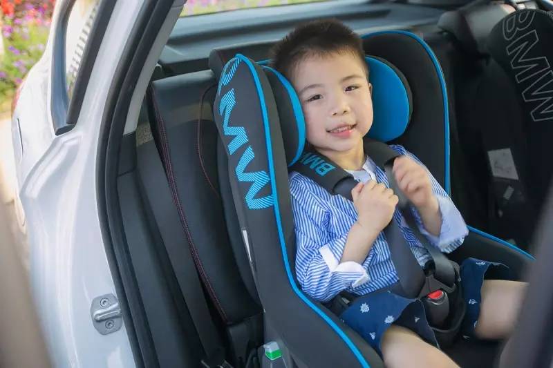 宝马疯了吗?请了5个辣妈带娃来试驾!(超级彩蛋在结尾)