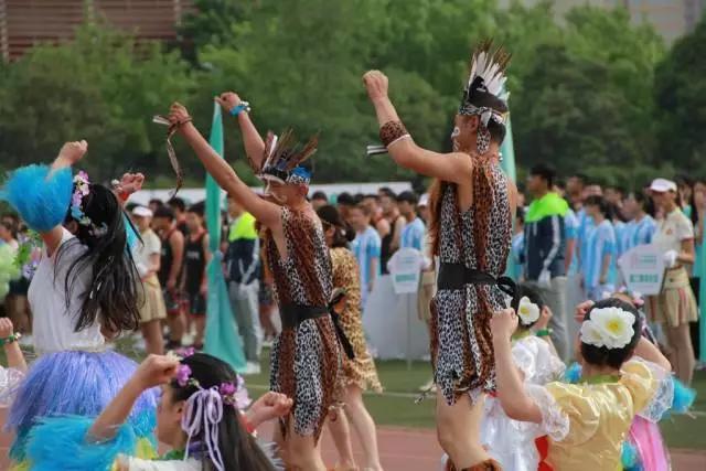 欧亚运动会开幕式啦啦操,大型无人机表演万人齐聚