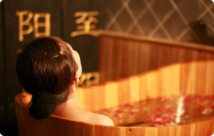 花粉过敏打喷嚏眼睛痒用什么药,花粉过敏最佳中医治疗方法