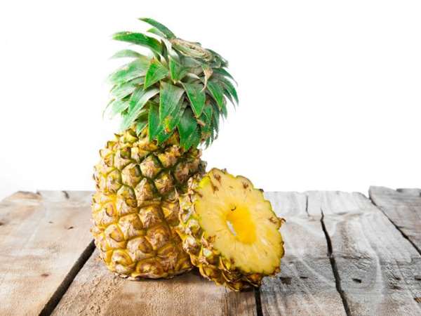 吃完菠萝后嘴巴太刺怎么解决,吃完菠萝嘴巴破了