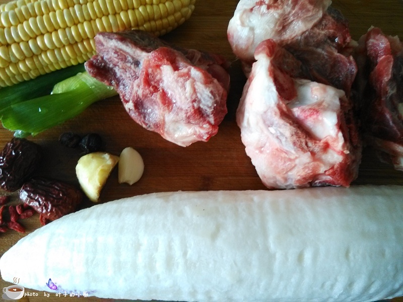 棒骨汤加包菜怎么好吃入味,原味棒骨汤怎么炖才最营养