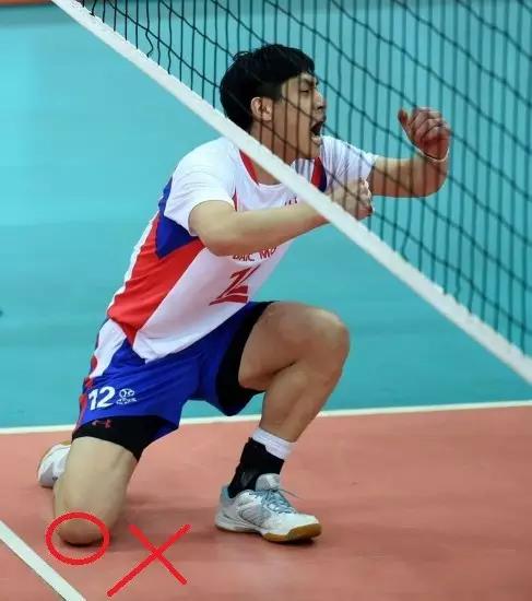 打排球肘关节疼怎么办,经常打排球导致膝盖疼怎么办