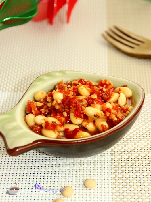 彩椒酱拌饭拌面非常好吃,在家自制万能香菇酱拌饭拌面口感