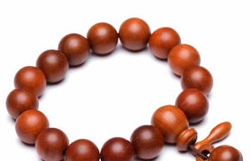 佛珠手串用什么木质最好,木佛珠手串有什么作用和功效