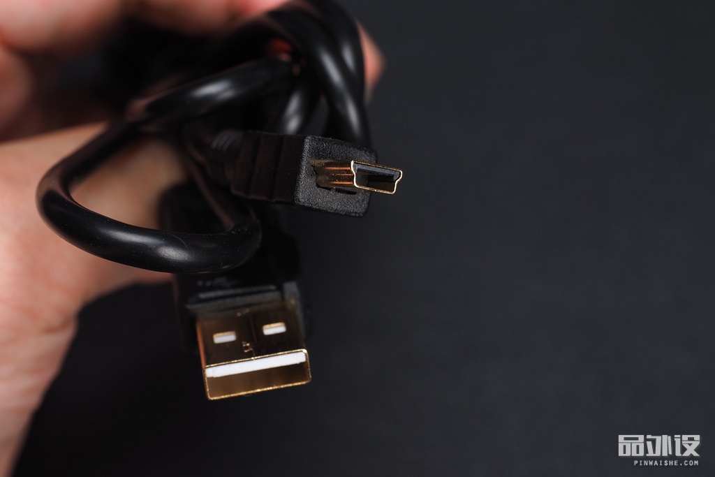 黑爵极客ak33怎么连接电脑,极氪黑爵背光键盘ak33怎么开灯