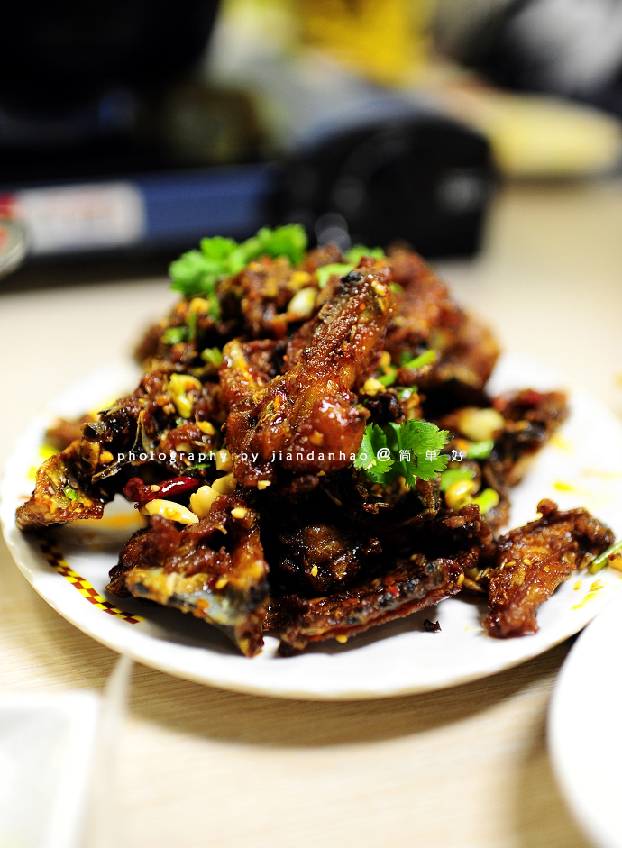 抚顺最好的麻辣拌串,抚顺风靡特色小吃麻辣拌