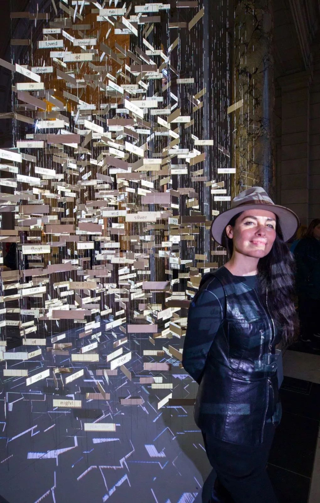 纽约大都会博物馆圣诞树,世界上最大的圣诞树是什么样子