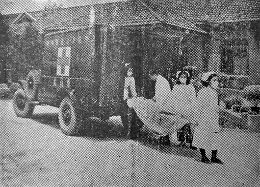 揭秘中南首所正规化部队医院：边建边接诊设猪圈养牛场