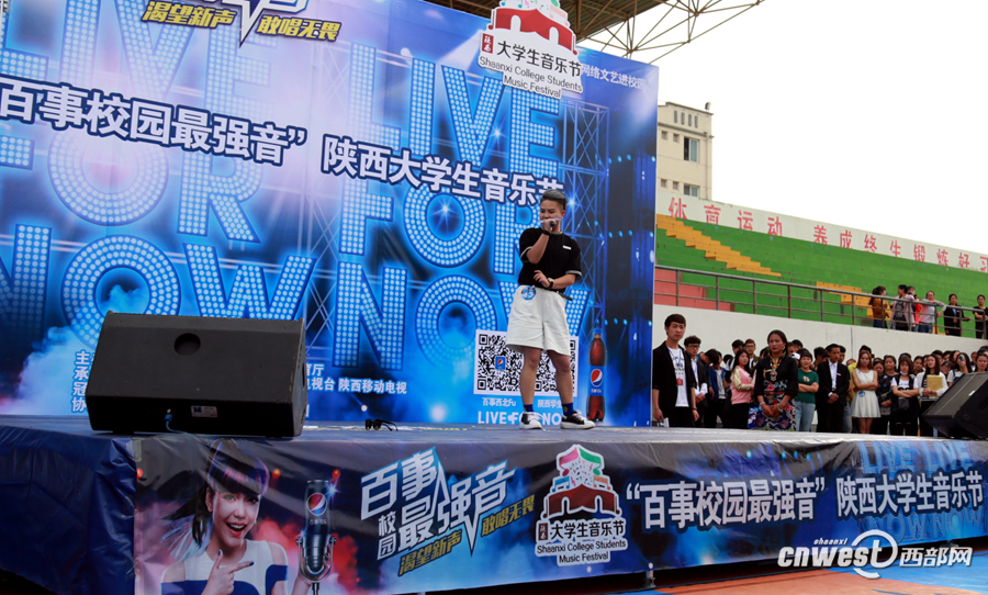 95后酷女孩如女版权志龙：陪我嗨陪我搞怪与深爱