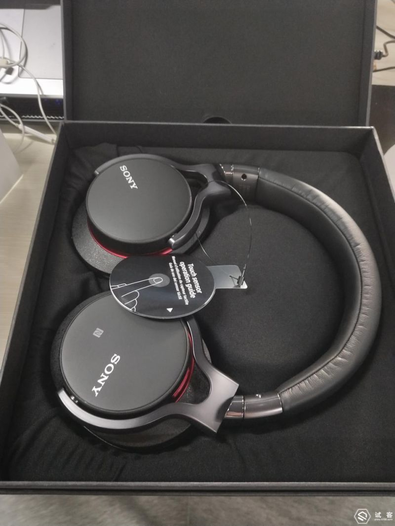 音乐扬帆远离喧嚣，寻找自我你只需要一款发烧耳机