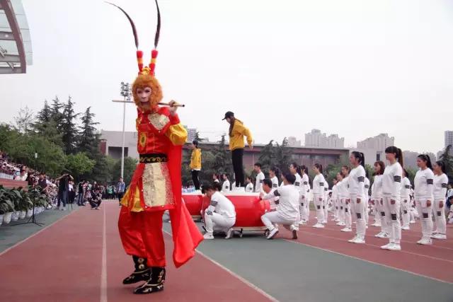 欧亚运动会开幕式啦啦操,大型无人机表演万人齐聚