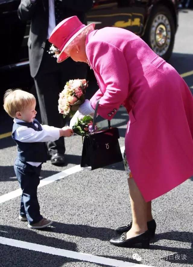 女王同款包包,做不了公主梦要有女王心