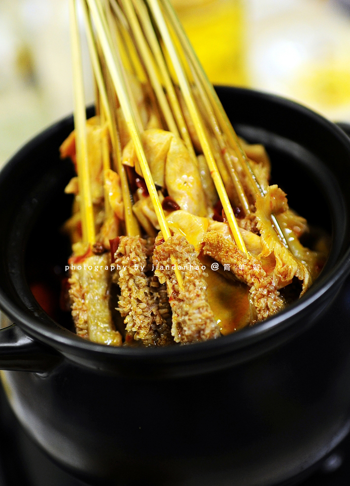 抚顺最好的麻辣拌串,抚顺风靡特色小吃麻辣拌