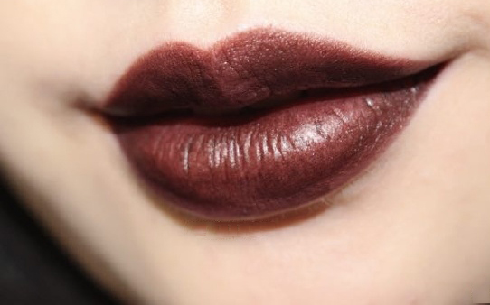 平价口红秋冬红棕色,平价唇膏口红黄黑皮试色