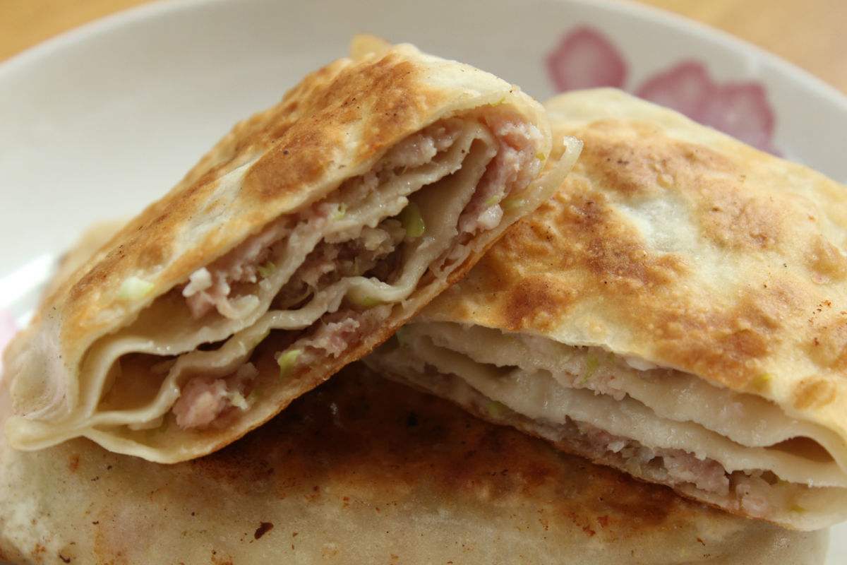 媳妇做的香酥肉饼,媳妇做肉饼