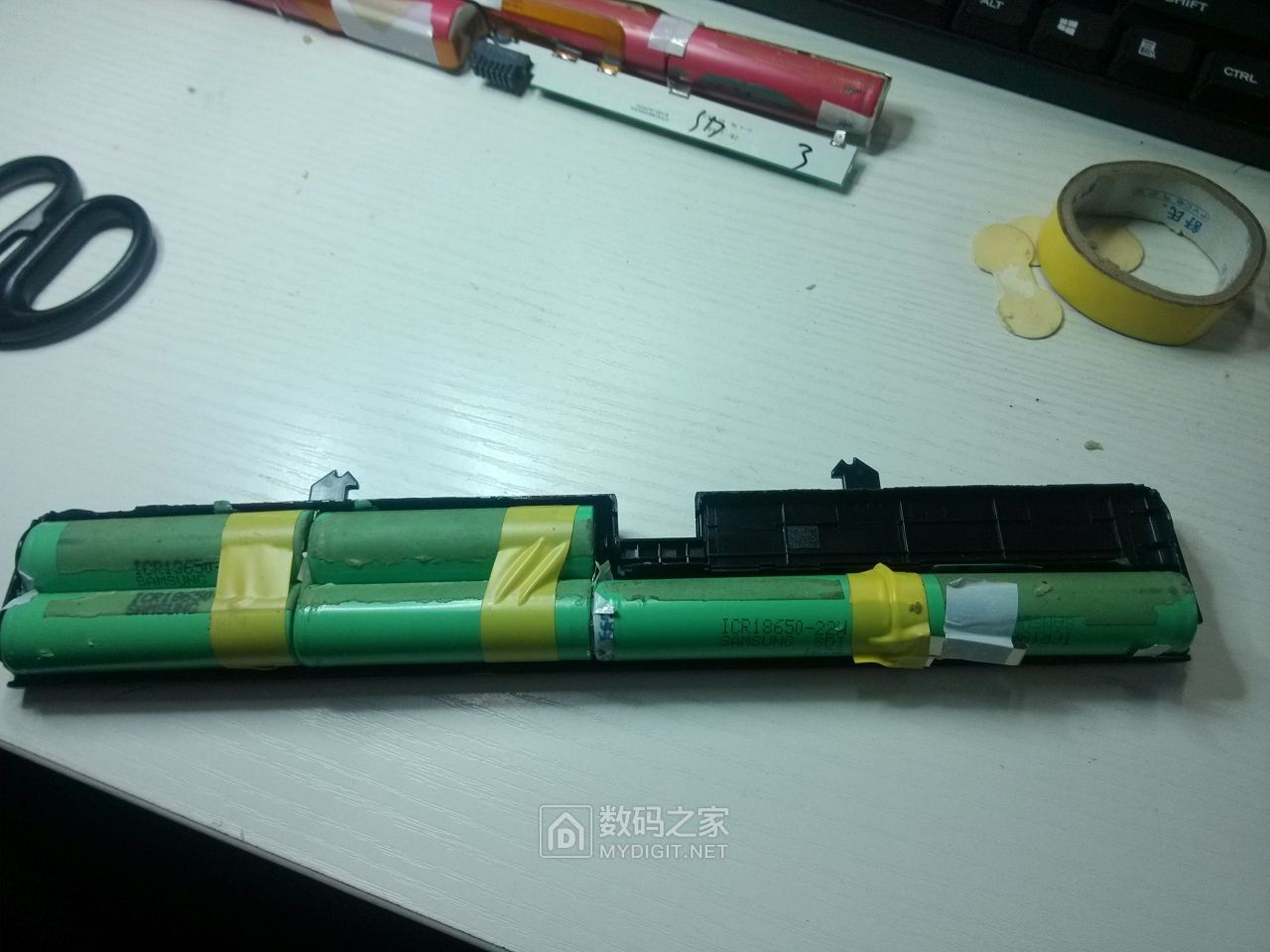 e430c笔记本电池换电芯教程,e47a笔记本电池更换电芯教程