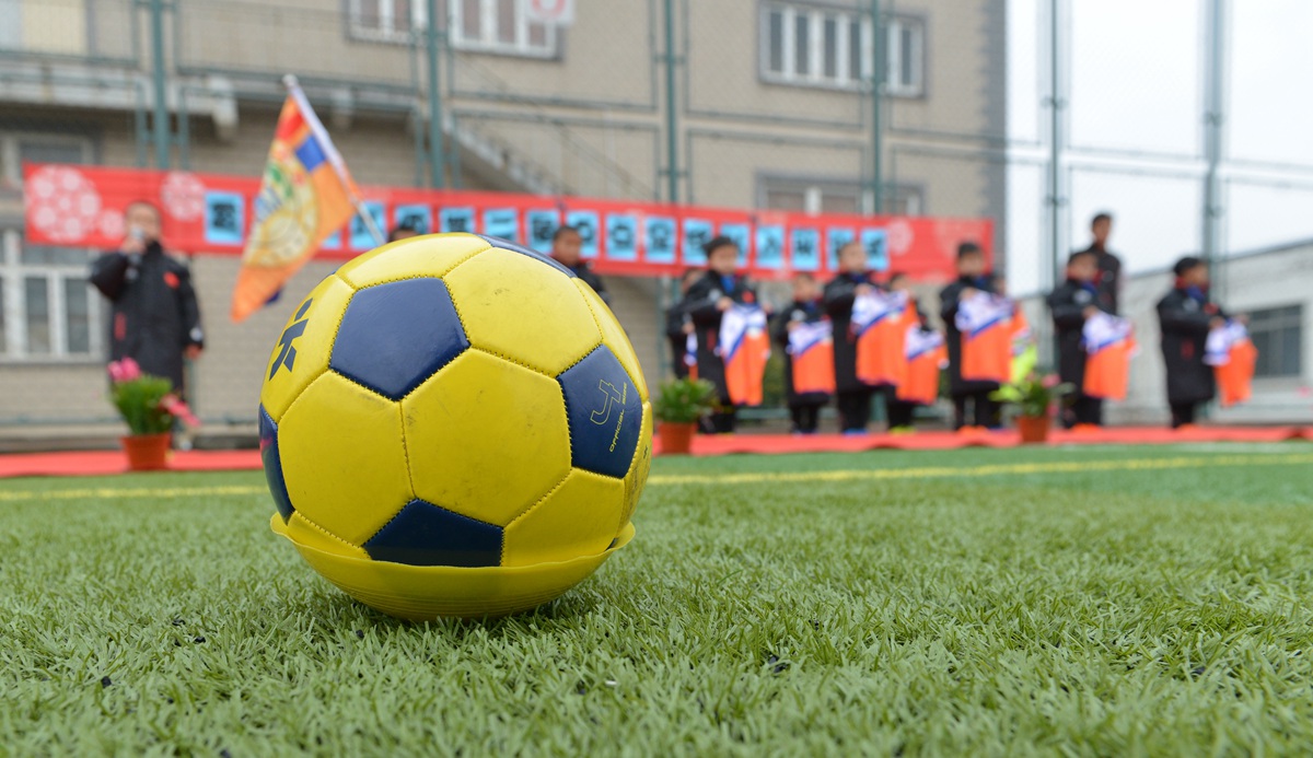 江苏太仓：“香花娃娃”显风采校园足球彰魅力