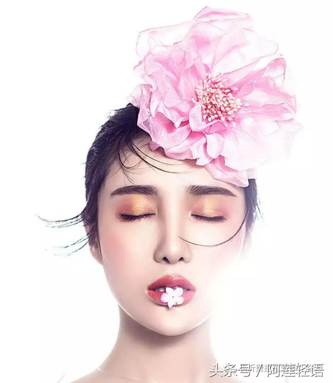 临沂这家店订购婚纱礼就赠送婚礼跟妆！还有定制充电宝赠送哦