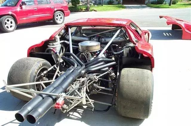 宝马第一台中置引擎超跑M1赛车版,曾经遭遇怎样的挫折?