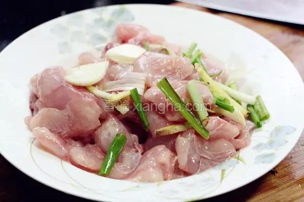 罗非鱼剔鱼骨切鱼片技巧,如何去鱼骨切鱼片视频