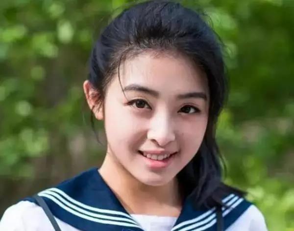 赵丽颖陈妍希都是圆脸哪个好看些,赵丽颖陈妍希圆脸