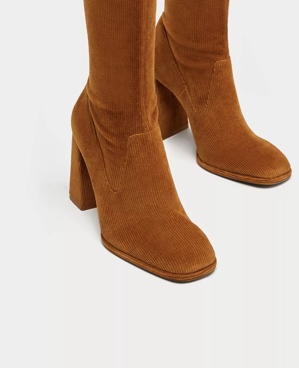 zara打折的衣服值得买吗,zara最值得买的大衣