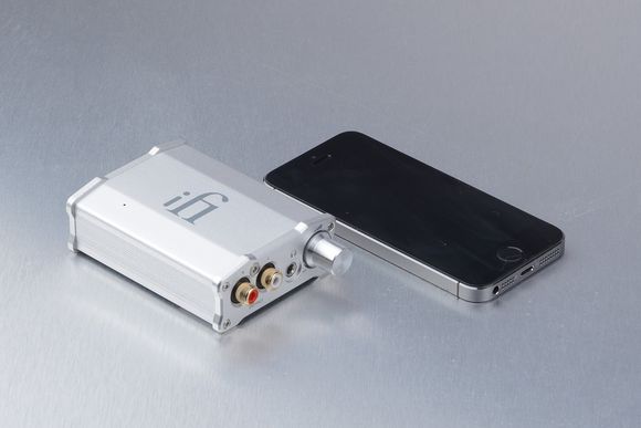 老初月谈 密码：iFI nano iDSD BL，轻松开启音乐之门