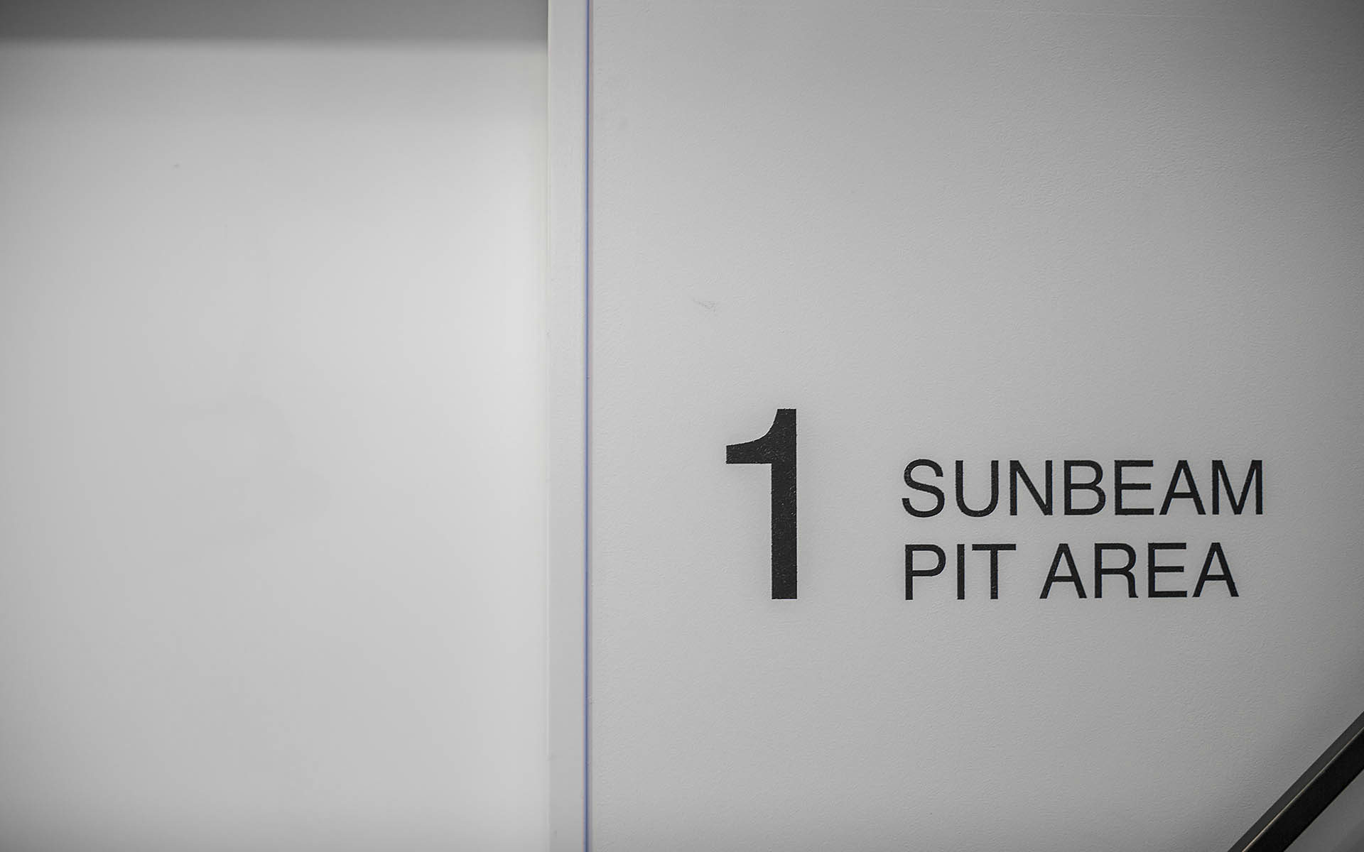 日本名店竟然也玩卡钳喷色？061带你探访五十年改装老店SunBeam