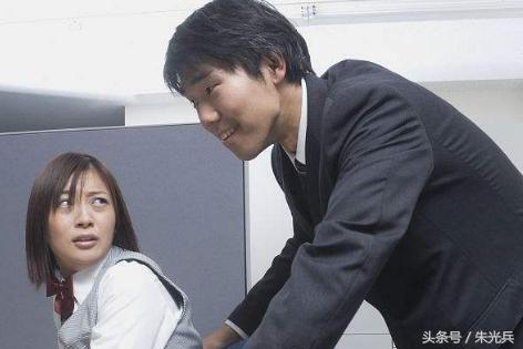 遇到员工辞职怎么处理,公司想让你自动辞职又不主动辞退