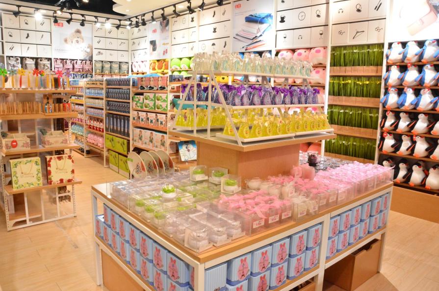 加盟最有名的精品店,加盟精品店要多少加盟费