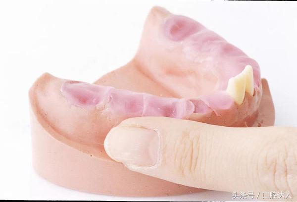 婴儿开始长乳牙该如何护理口腔,宝宝长恒牙怎么护理