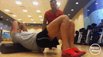 足球12种基本训练内容,足球训练技巧及分析