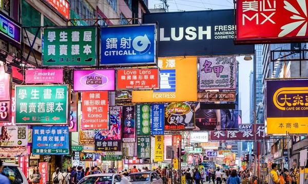 香奈儿、雪花秀、兰芝等大牌秒变low牌！网友：善良限制了我的想象