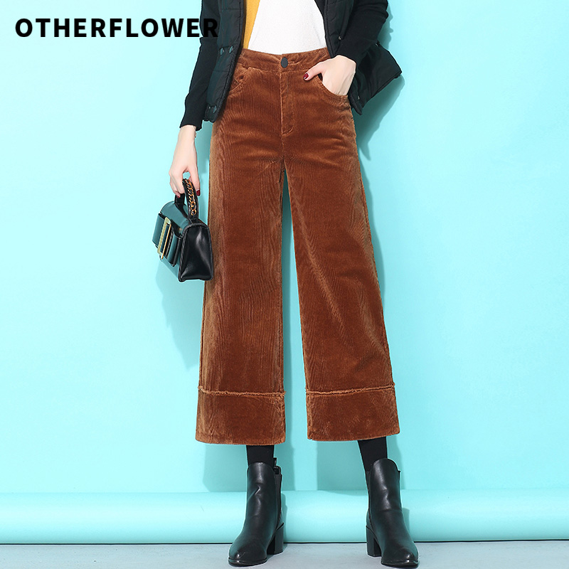 灯芯绒减龄没毛病,但是……设计师,你的心里就没点b数吗?