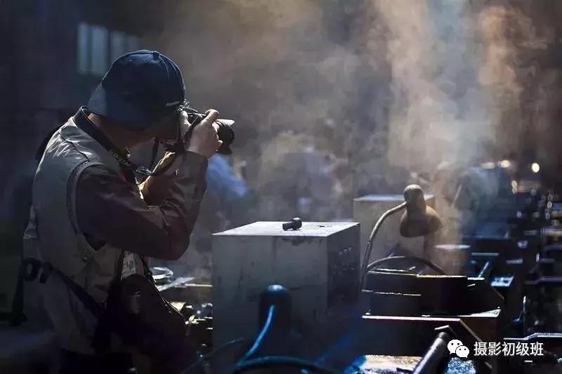 新手学摄影入门视频教程,摄影入门速成30个基本技巧