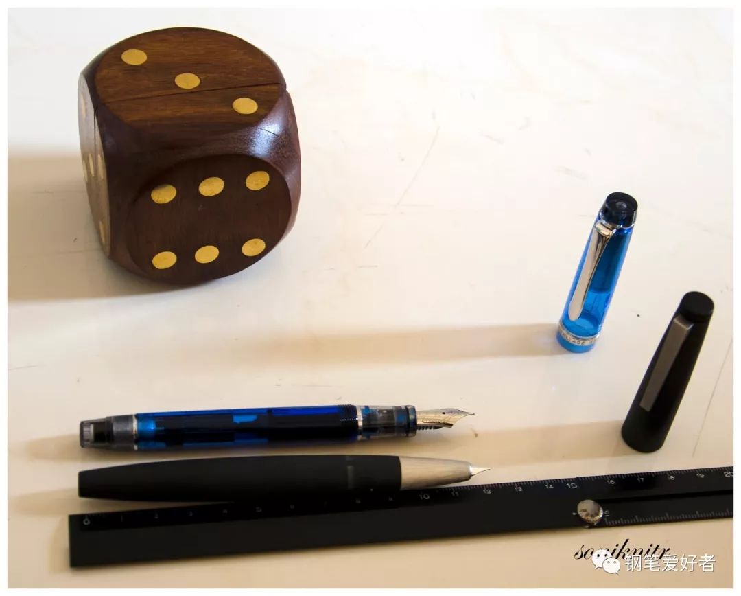 凌美2000钢笔深度评测,德国凌美lamy2000怎么加墨水
