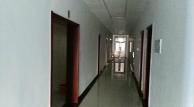 黄委晋陕蒙监督局大院疑成“宾馆停车场”