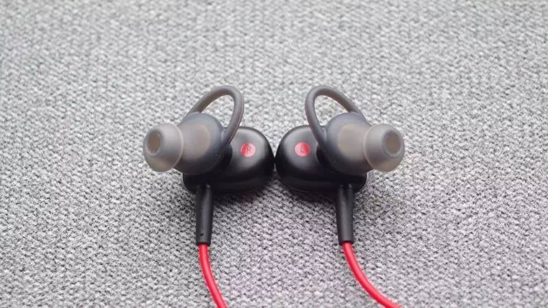 魅族ep51蓝牙耳机使用教程,魅族ep51耳机充电红灯一直亮不灭