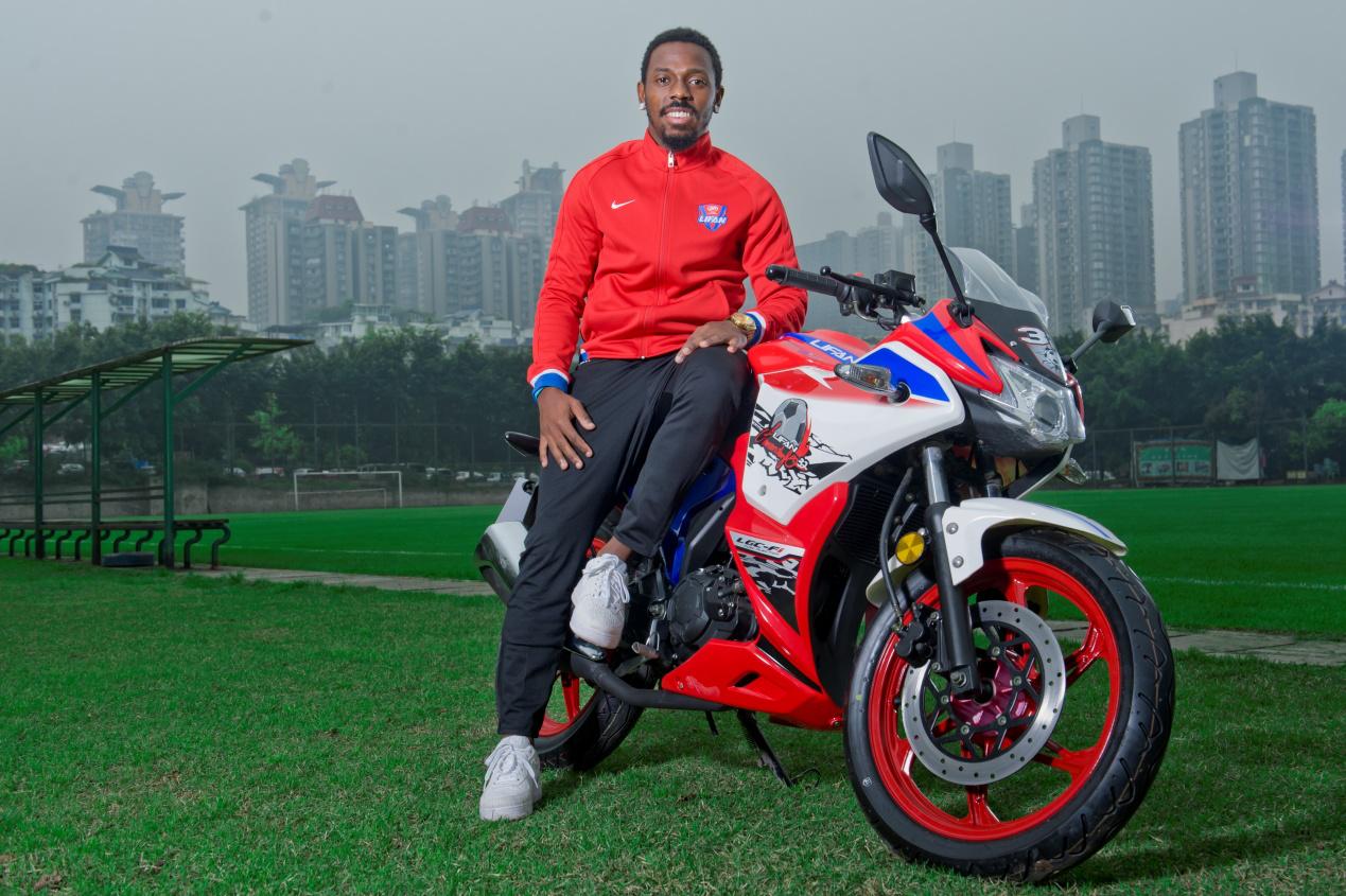 “奔跑吧！费尔南多！”——力帆“费尔南多纪念版”摩托正式上市