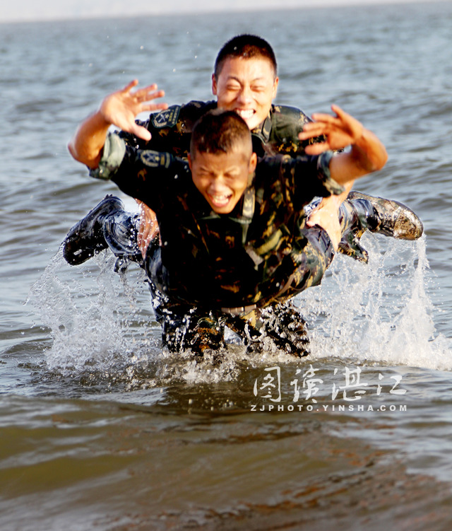湛江陆军海防团新训,国防好声音