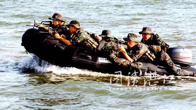 湛江陆军海防团新训,国防好声音