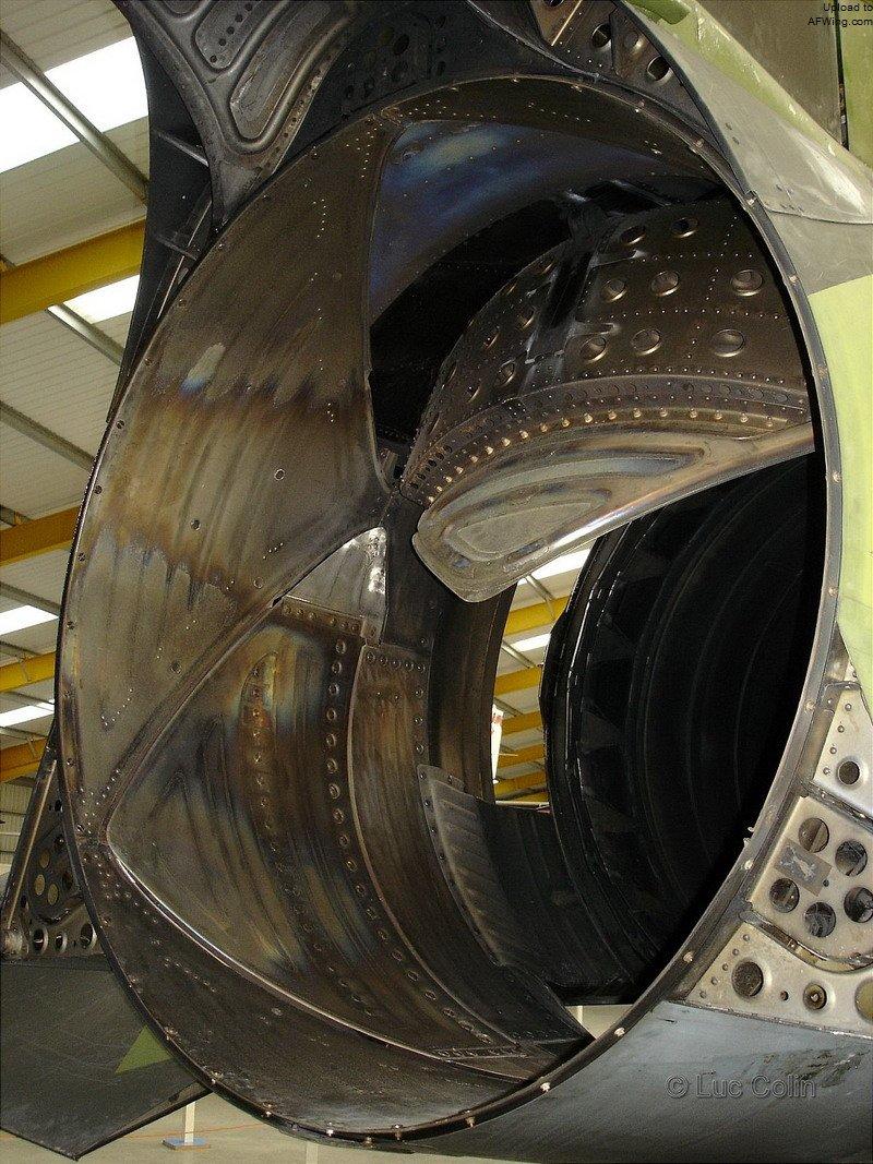 萨博37战斗机,鸭翼螺旋桨战斗机