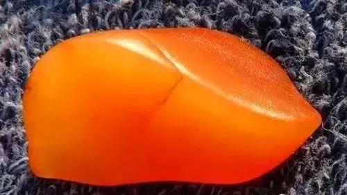 金丝玉到底有没有价值啊,金丝玉这几年为什么那么便宜