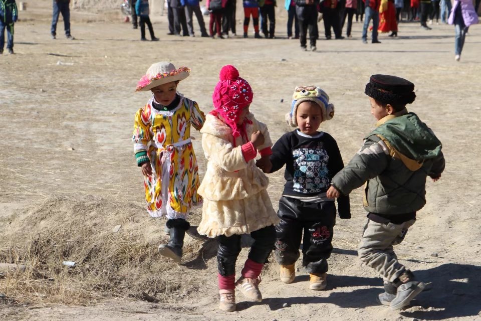 探秘帕米尔高原塔吉克族,帕米尔高原上的塔吉克族族人