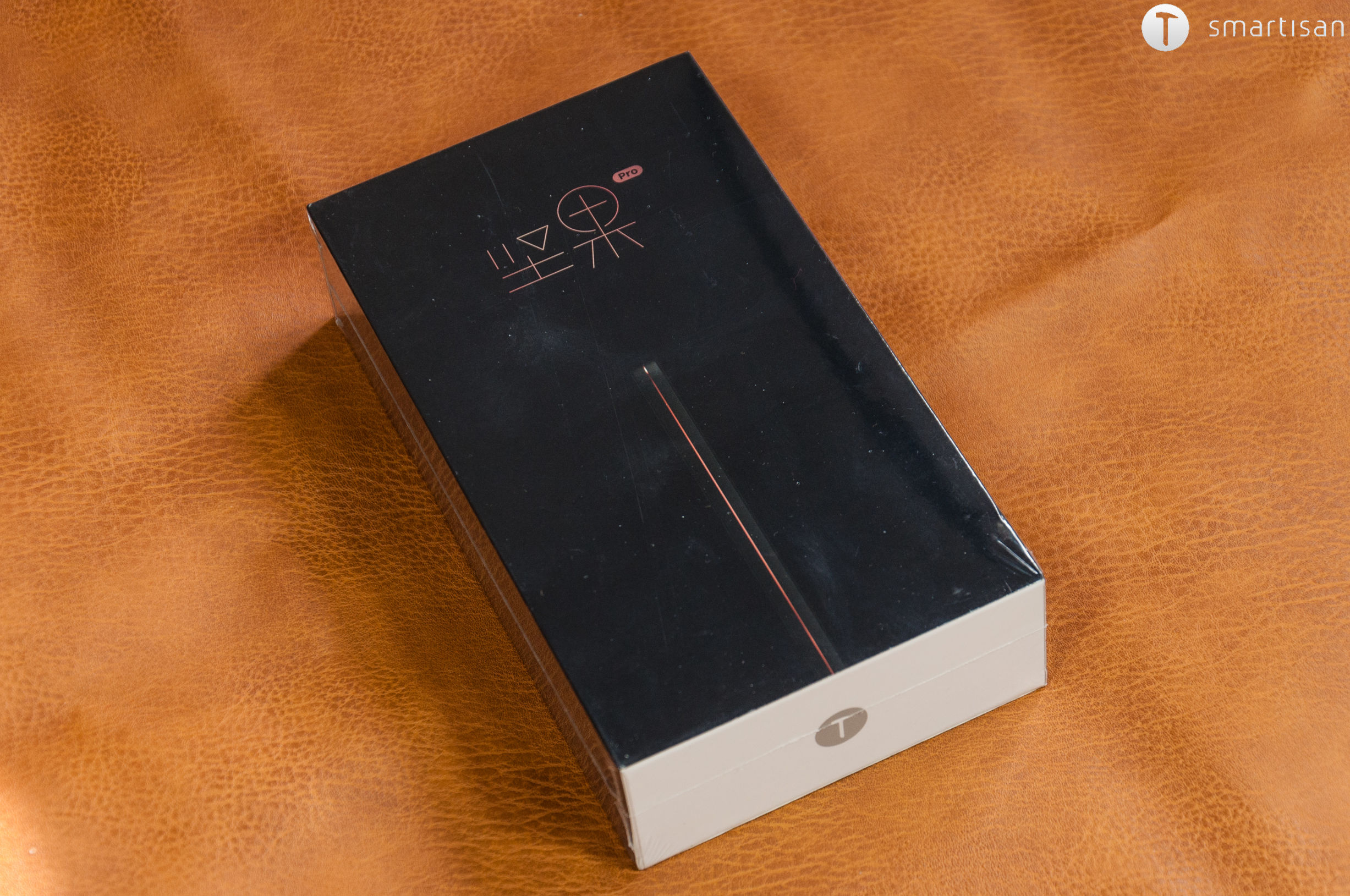 坚果pro2特别版,锤子坚果pro2