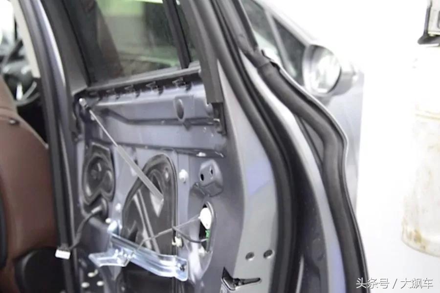 别克昂科威内饰详解视频,别克昂科威2017款拆解