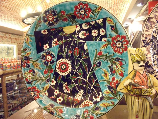 郁金香｜它曾经倾国倾城，如今却“剁手”可得