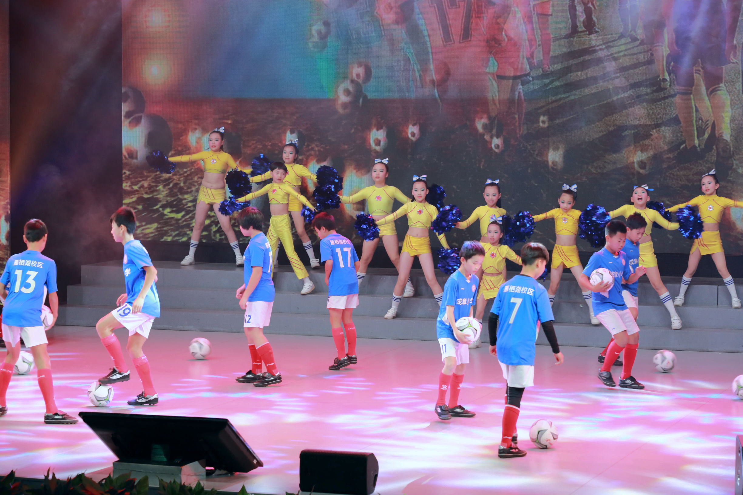 幼儿足球秀,足球童年