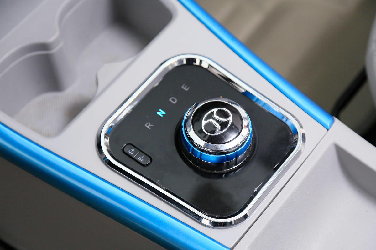 北汽新能源ev200电动车,北汽ev200和ec200有什么区别